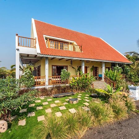 Saffronstays Happy Fields, Pune - Luxury Farmstay With Farm To Table Food Buitenkant foto